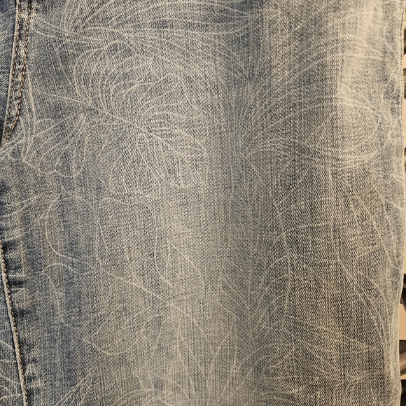 Chico's Light Blue So Slimming Girlfriend Slim Leg Jeans - Picture 4 of 5